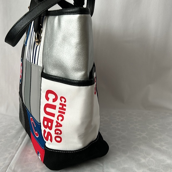 The Bradford Exchange Chicago Cubs Messenger Bag Purse 🐻🐻 - Picture 3 of 9